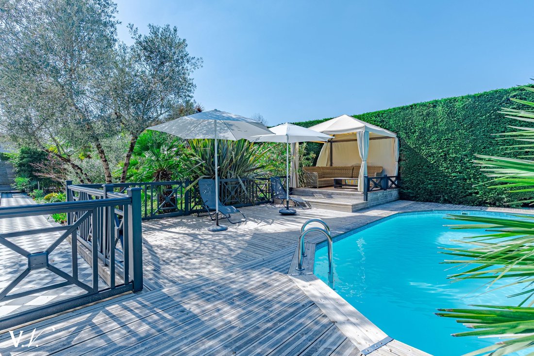 Villa in Mérignac, Nouvelle-Aquitaine, France 4 - 17451408