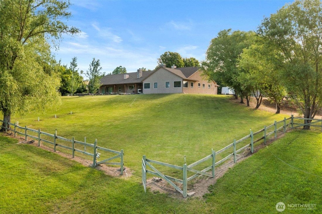 House in East Wenatchee, Washington, United States 4 - 17452451
