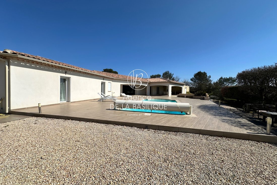 Villa in Ollieres, Provence-Alpes-Côte d'Azur, France 4 - 17139872