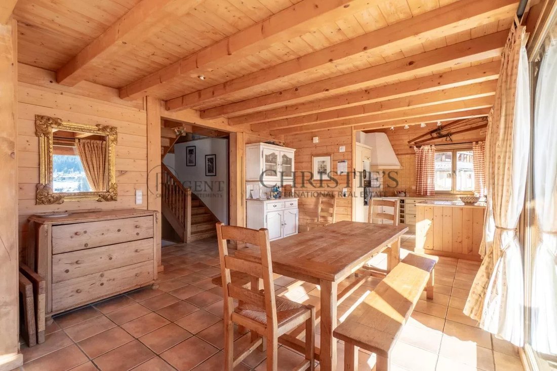 Villa in Les Gets, Auvergne-Rhône-Alpes, France 3 - 17279614
