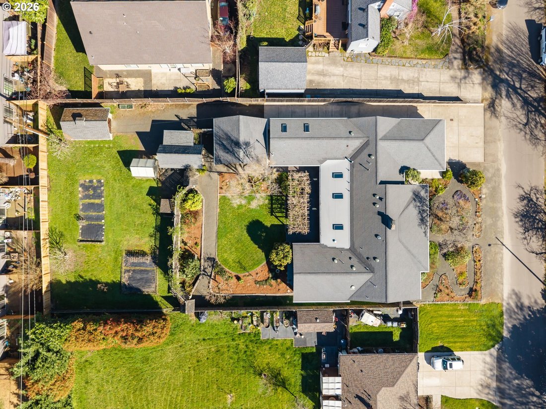 House in Eugene, Oregon, United States 3 - 17450767