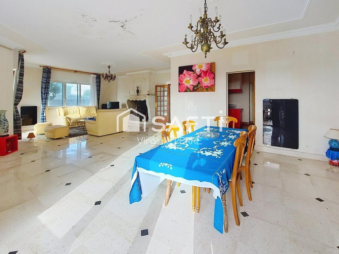 House in Vaux-sur-Mer, Nouvelle-Aquitaine, France 2 - 17462258