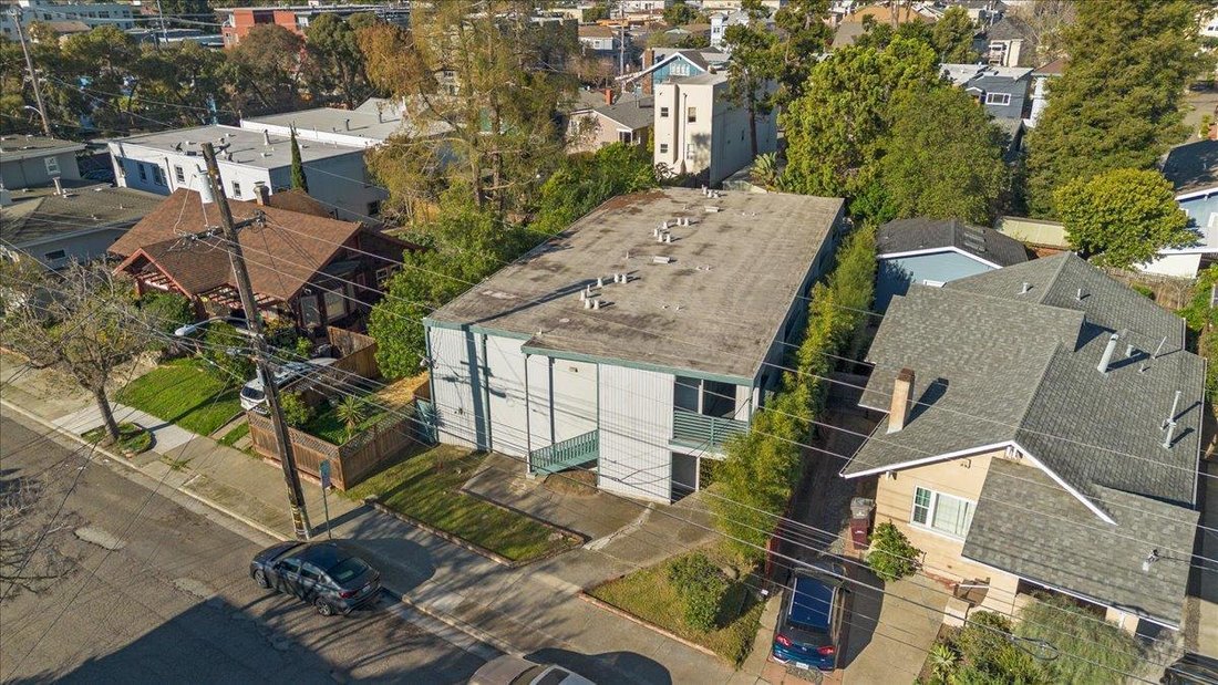 Oakland, California, United States 4 - 17453219