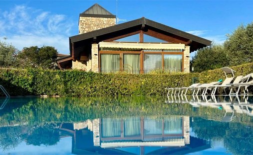 Villa in Entroterra, Desenzano del Garda, Lombardy 1