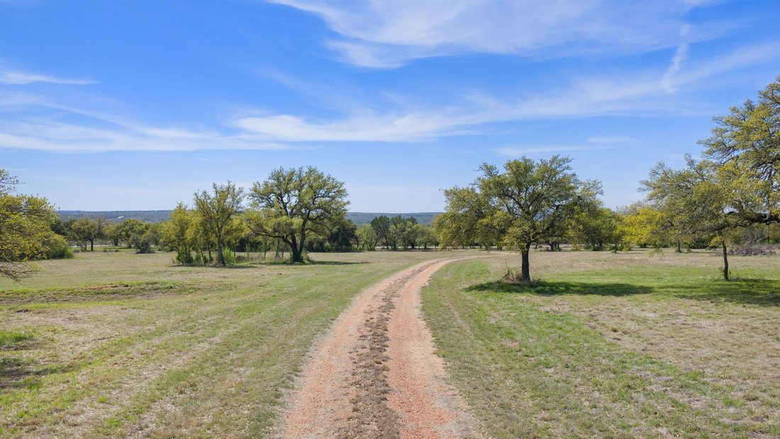 Johnson City, Texas, United States 5 - 17459164