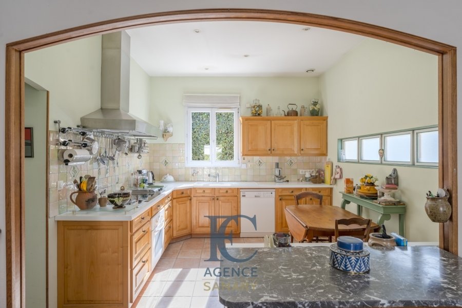 Casa en Saint-Cyr-sur-Mer, Provenza-Alpes-Costa Azul, Francia 5 - 17454348