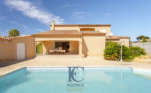 House in Saint-Cyr-sur-Mer, Provence-Alpes-Côte d'Azur, France 1