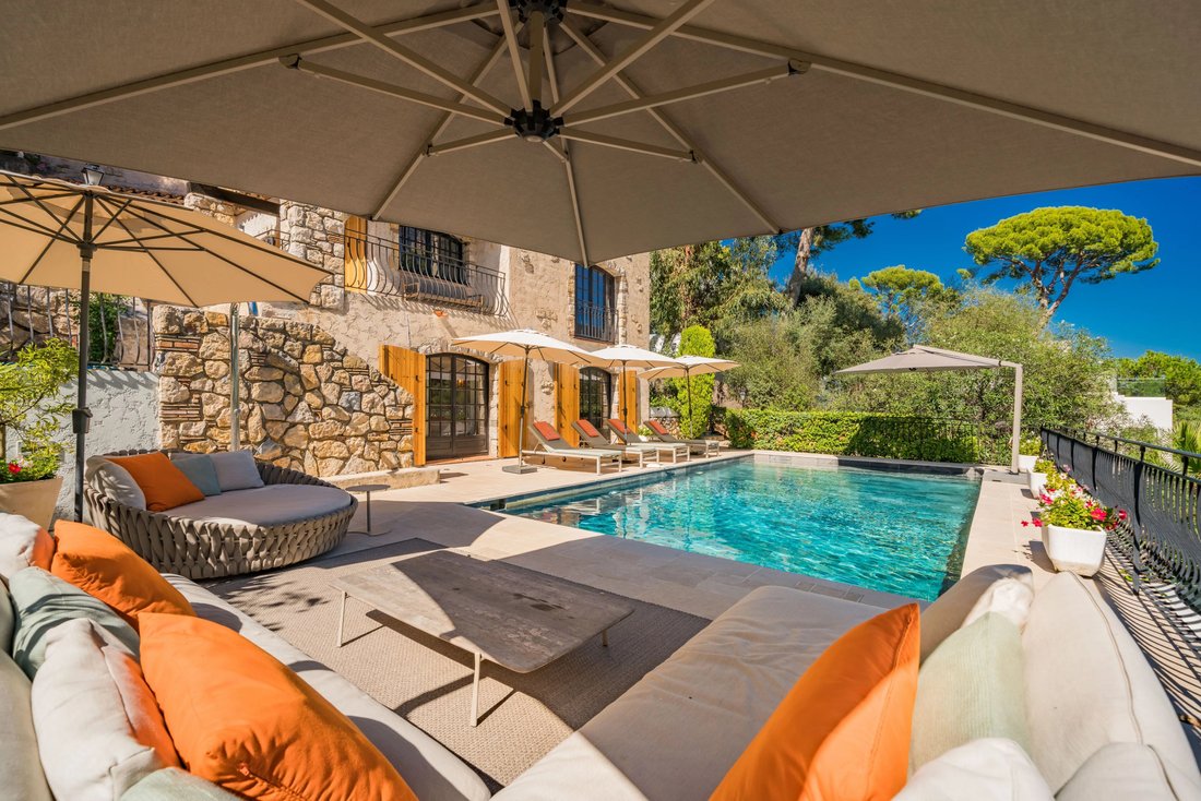 Villa in Antibes, Provence-Alpes-Côte d'Azur, France 2 - 17451498