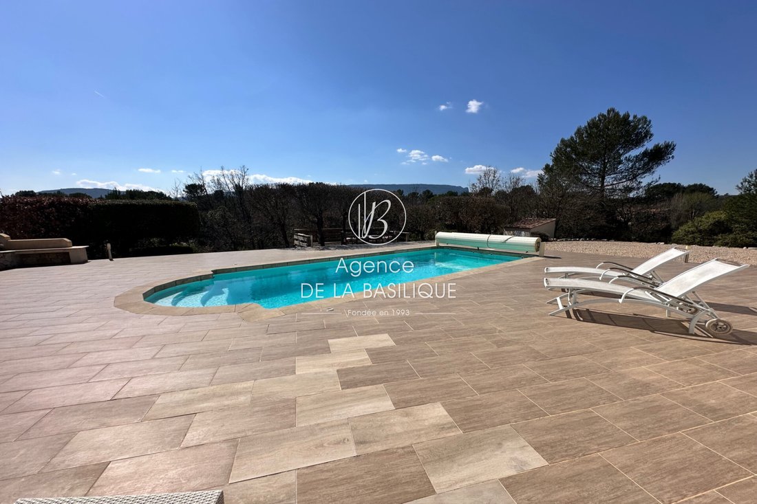 Villa in Ollieres, Provence-Alpes-Côte d'Azur, France 2 - 17139872