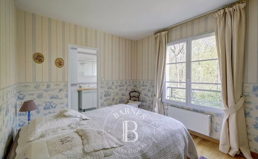 Château Saint Nom La Bretèche 1074.0 Sqm 10 Bedrooms