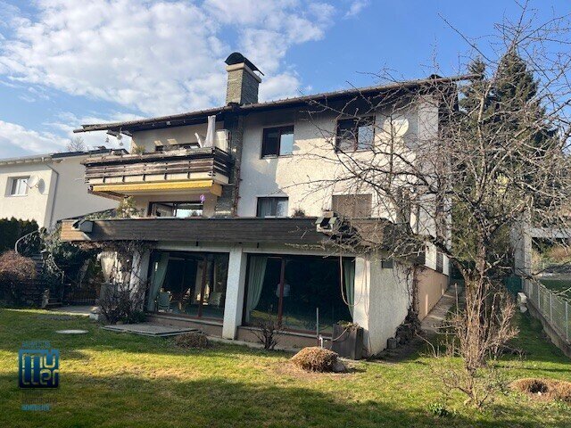 St. Martin Kreuzbergl: Großzügiges Wohnhaus Mit 2 Wohneinheiten Und Doppelgarage, Indoorpool Mit W