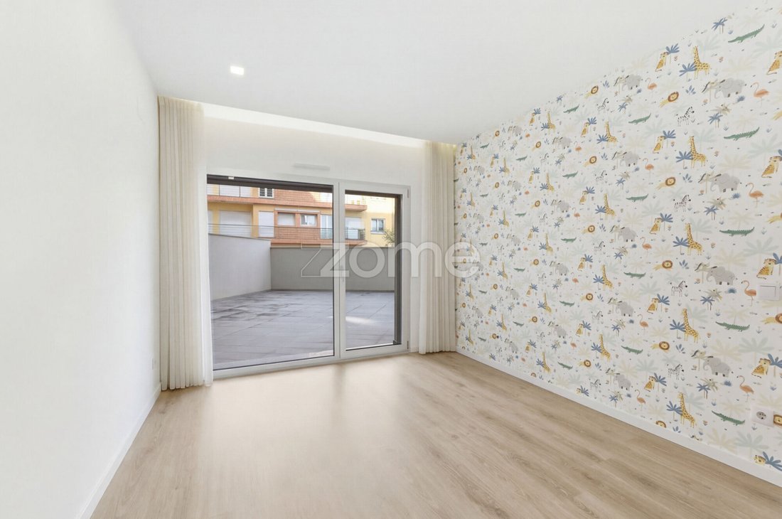 Apartment in Leiria, Pousos, Barreira e Cortes, Leiria District, Portugal 1 - 17455378