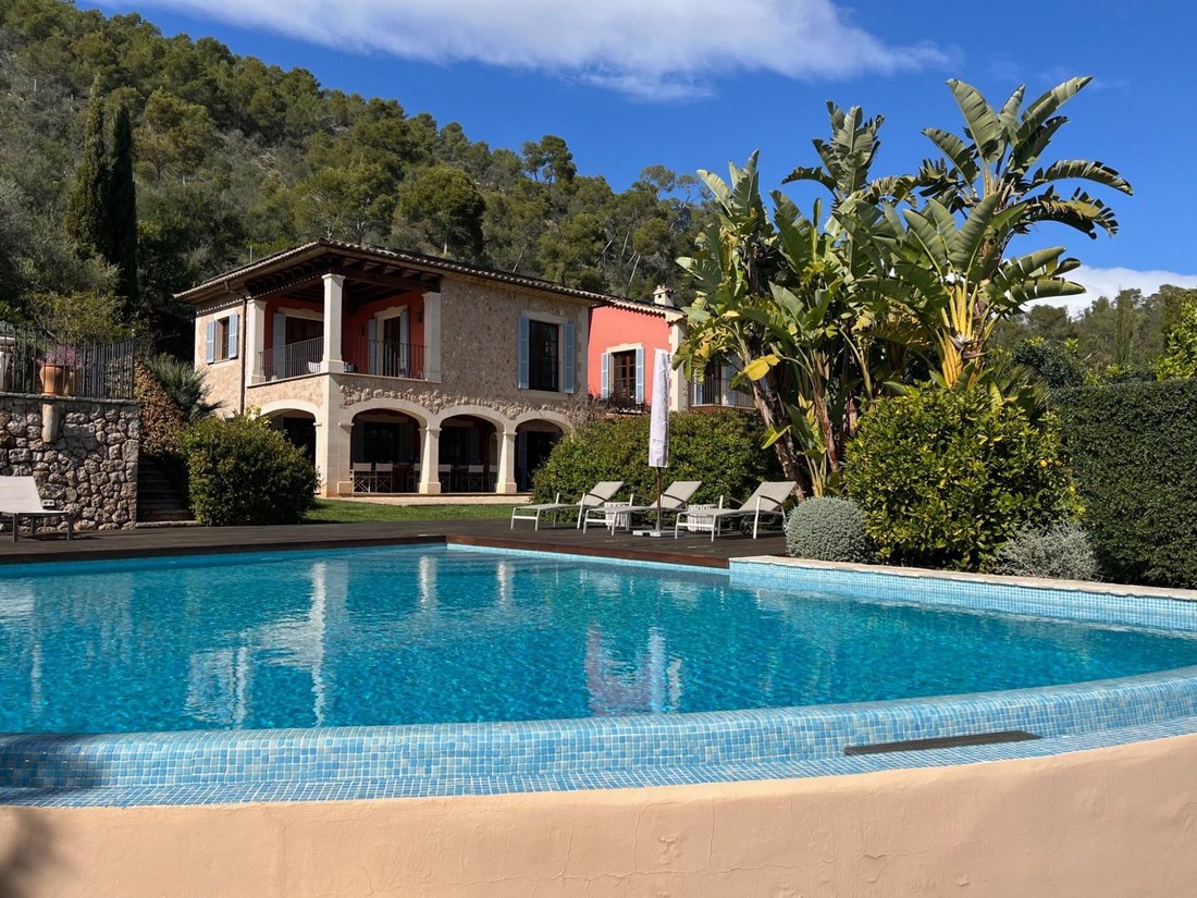 Chalet in Bunyola, Balearic Islands, Spain 1 - 17462676