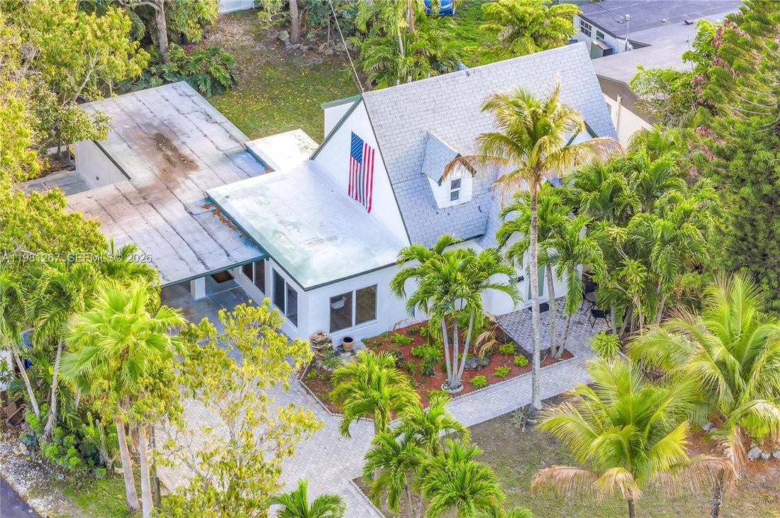 House in Miami, Florida, United States 1 - 17451679