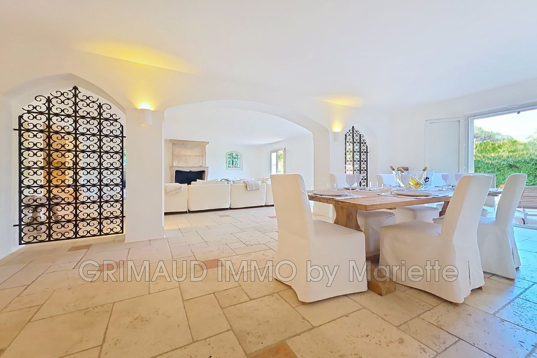 Villa in Grimaud, Provence-Alpes-Côte d'Azur, France 2 - 17456958