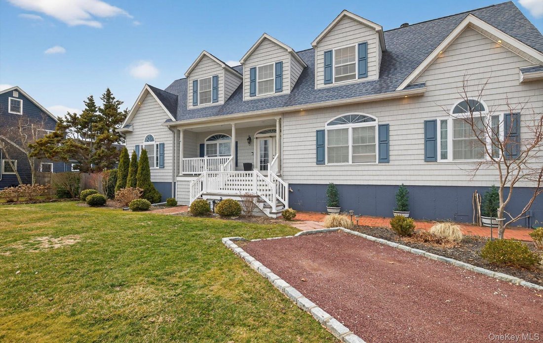 House in Bay Shore, New York, United States 1 - 17458910