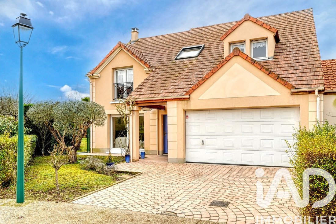 House in Andresy, Ile-de-France, France 1 - 16997712