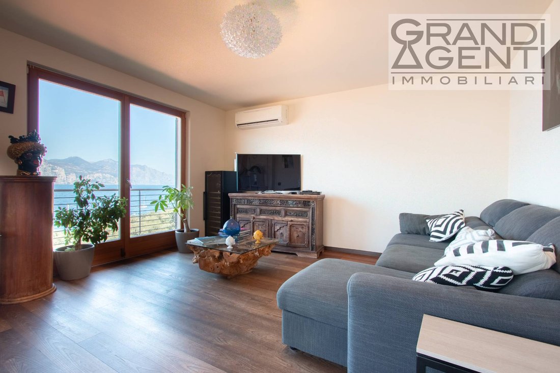 Villa in Brenzone sul Garda, Veneto, Italy 4 - 17455635