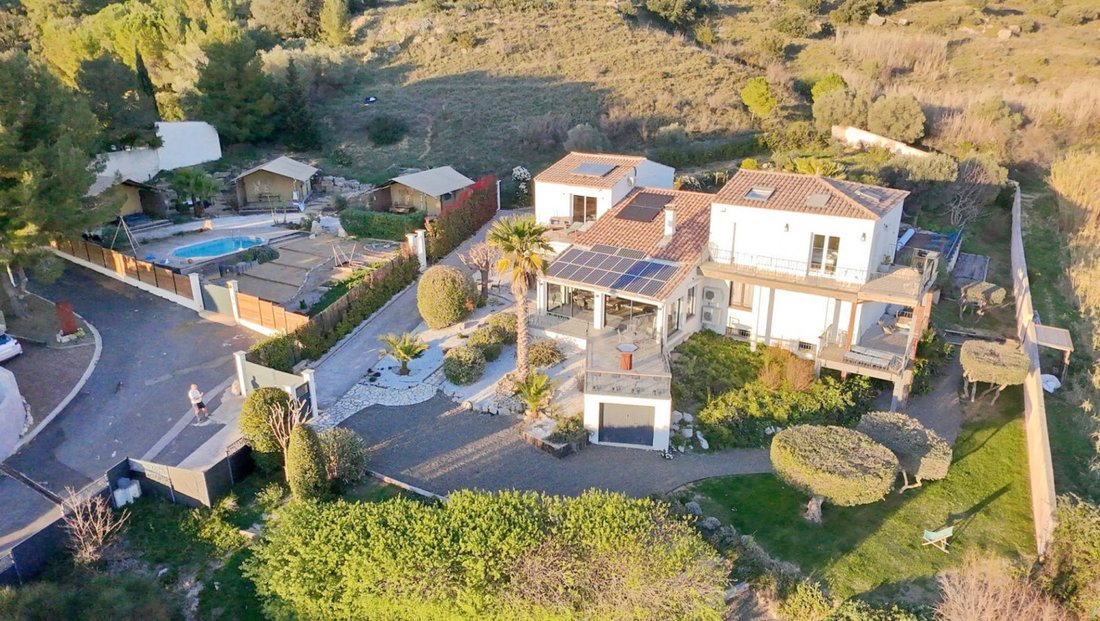 Estate in Campagnan, Occitania, France 5 - 17429296