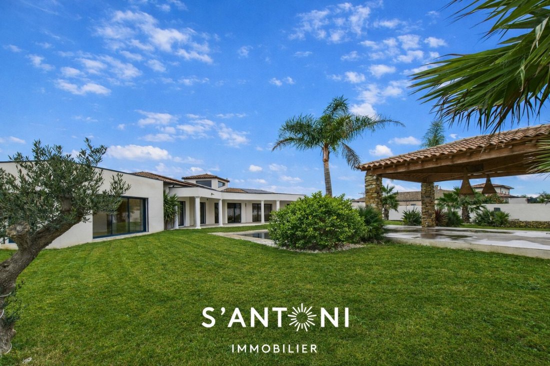 Villa in Ouest, Bessan, France 1 - 17454186
