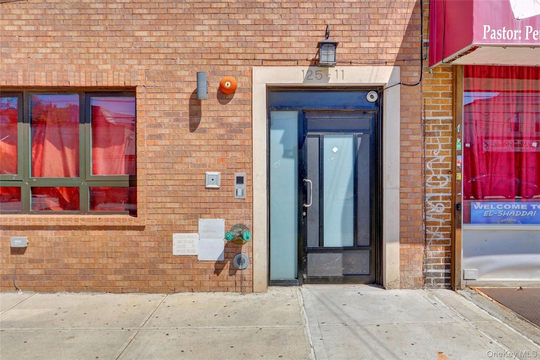 New York, New York, United States 2 - 17458775