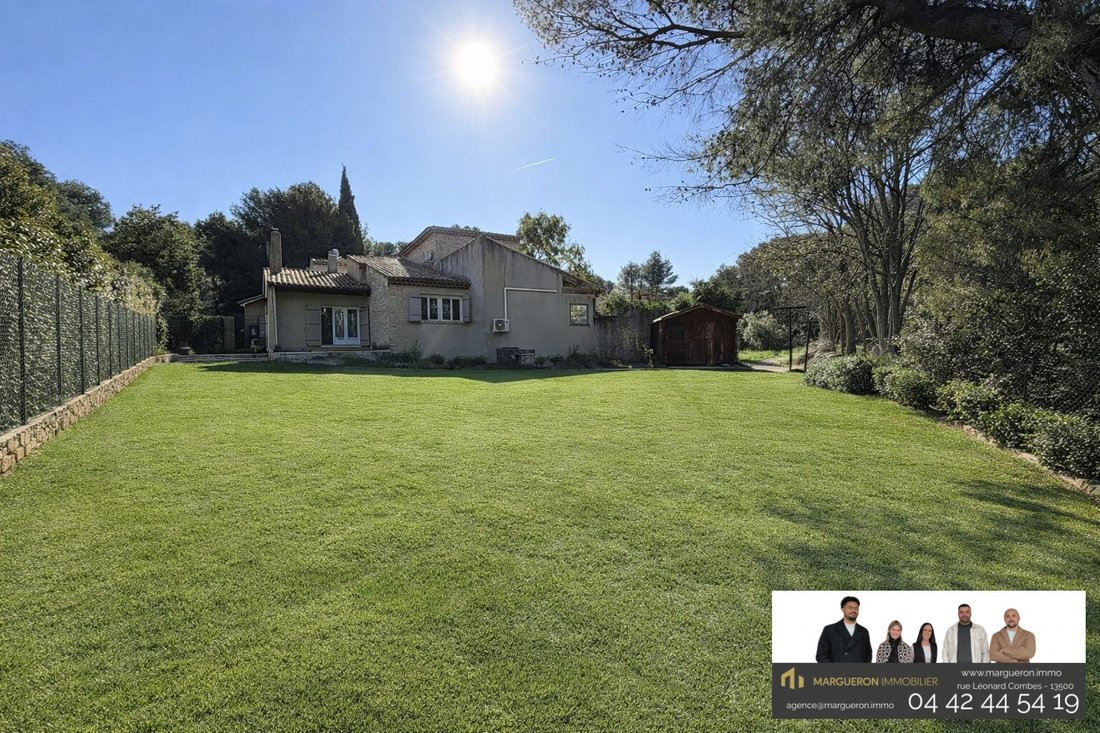 House in Saint-Mitre-les-Remparts, Provence-Alpes-Côte d'Azur, France 5 - 17456368