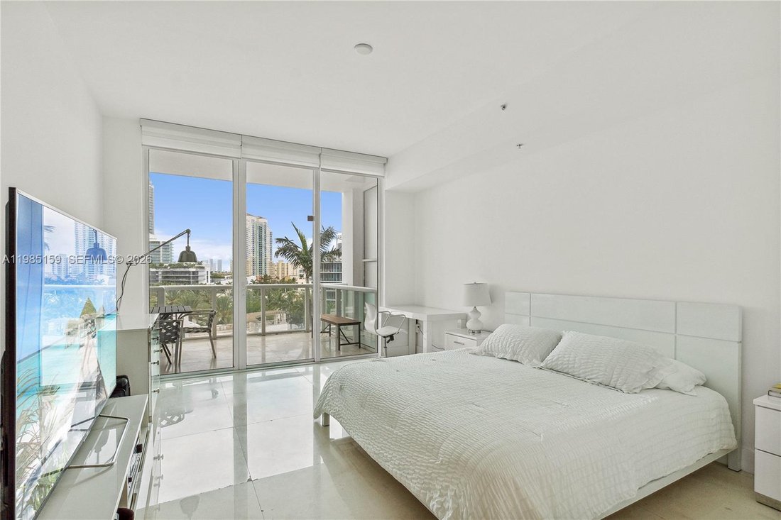 Condo in Miami Beach, Florida, United States 5 - 17451723