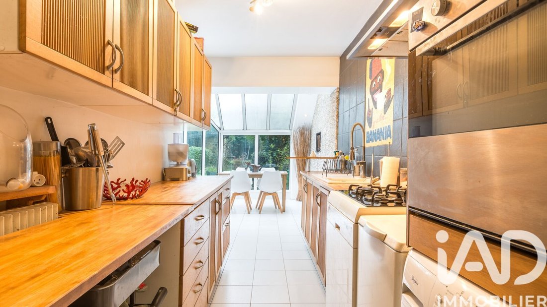House in Sucy-en-Brie, Ile-de-France, France 3 - 17459879