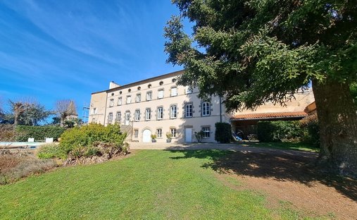Villa a La Fontaine du Bac, Clermont-Ferrand, Francia 1
