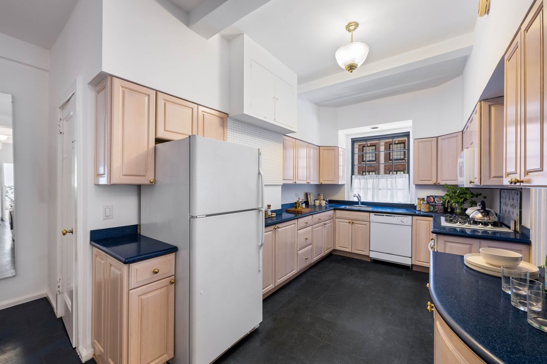 Co Op in New York, New York, United States 4 - 17458101