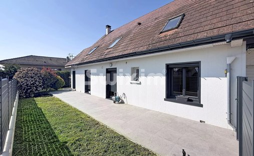 House in Sauverny, Auvergne-Rhône-Alpes, France 1