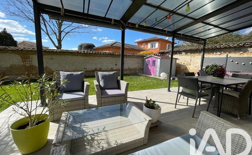 Casa a Beynost, Auvergne-Rodano-Alpi, Francia 1