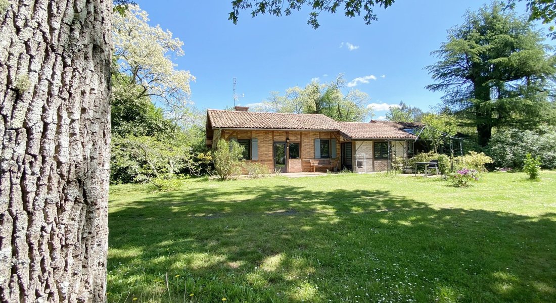 House in Saint-Julien-en-Born, Nouvelle-Aquitaine, France 4 - 17460297