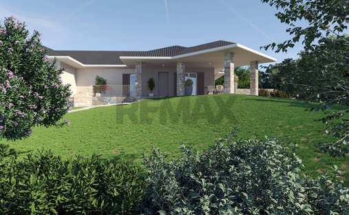 House in Rogno, Lombardy, Italy 1