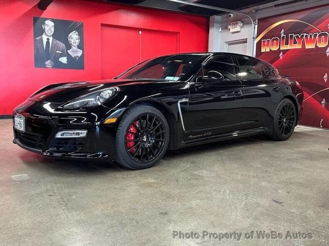 Porsche Panamera in Calverton, NY, United States 1 - 17453988