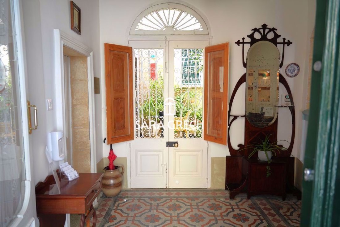 Qormi, Malta 1 - 17456600
