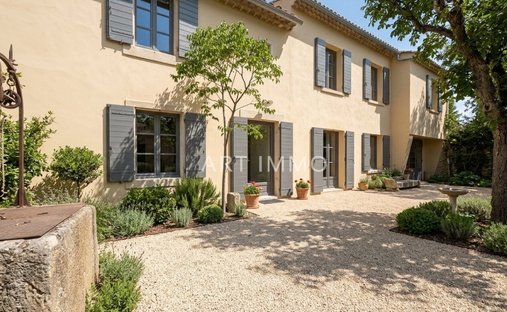 House in Robion, Provence-Alpes-Côte d'Azur, France 1