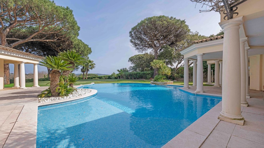 House in Ramatuelle, Provence-Alpes-Côte d'Azur, France 2 - 17454845