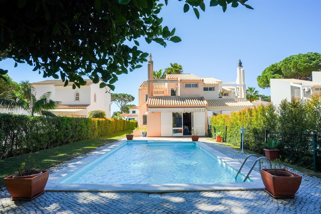 House in Vilamoura, Quarteira, Algarve 1 - 17278071