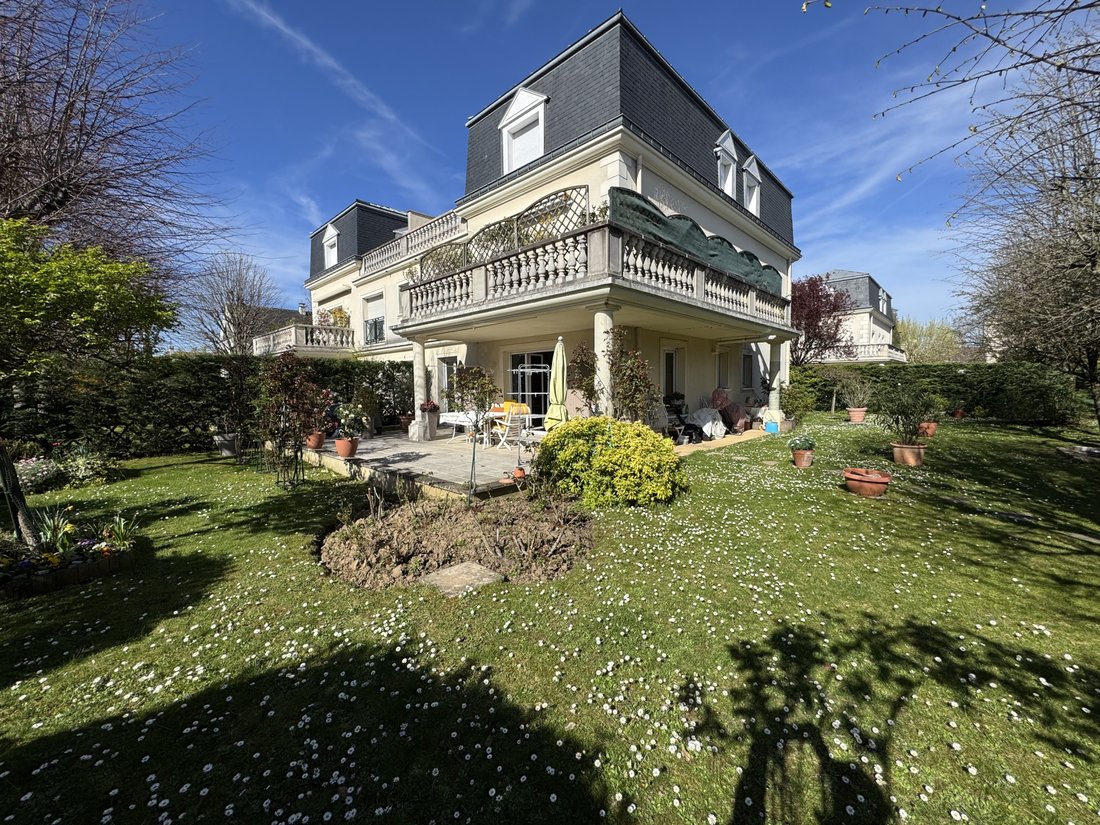 Apartment in Adamville, Saint-Maur-des-Fossés, France 1 - 17454239