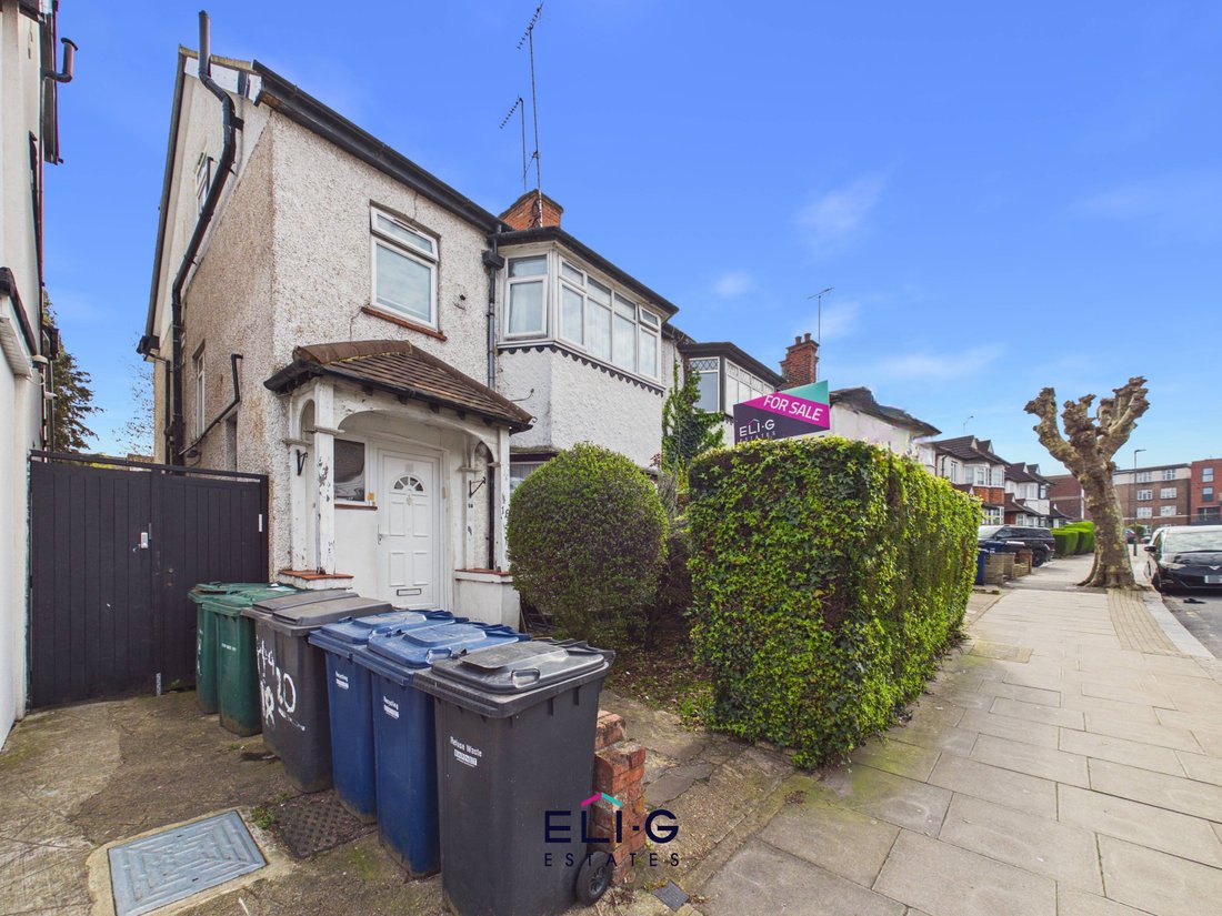 House in Temple Fortune, Barnet, England 1 - 17461926
