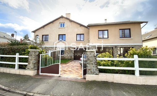Haus in Les Essarts-le-Roi, Île-de-France, Frankreich 1