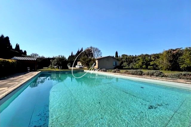 Villa in Saint-Rémy-de-Provence, Provence-Alpes-Côte d'Azur, France 2 - 17416052