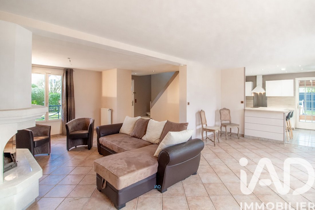 House in Les Alluets-le-Roi, Ile-de-France, France 4 - 17459931