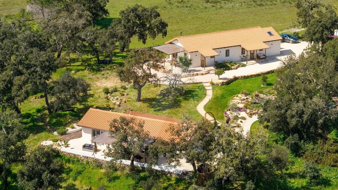 Villa in Aljezur, Algarve, Portugal 1 - 17456757