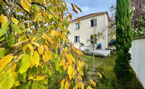 House in Chatou, Ile-de-France, France 1