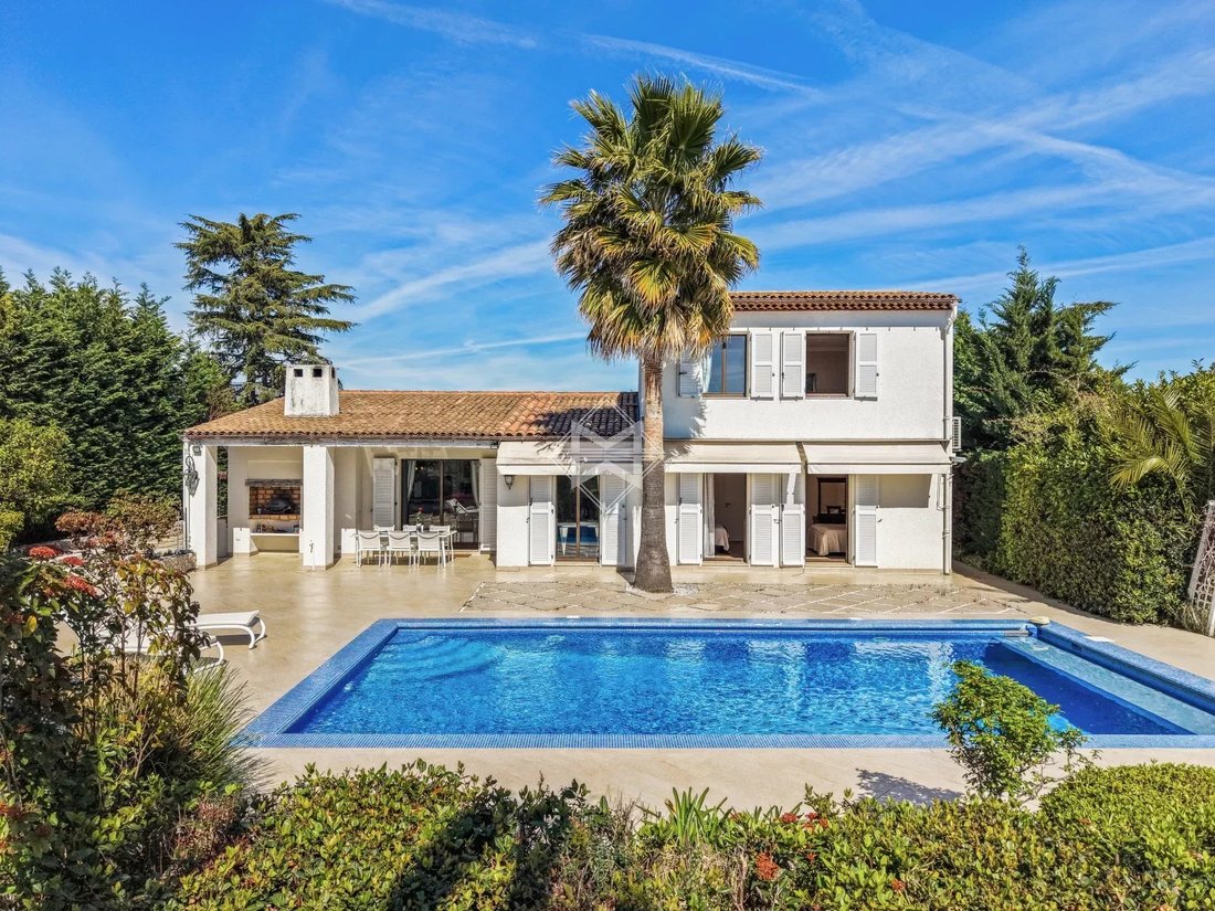 Villa in Vaug, Villeneuve-Loubet, France 1 - 17451921