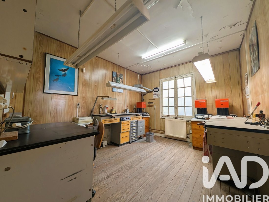 House in Neuilly-Plaisance, Ile-de-France, France 5 - 17459853