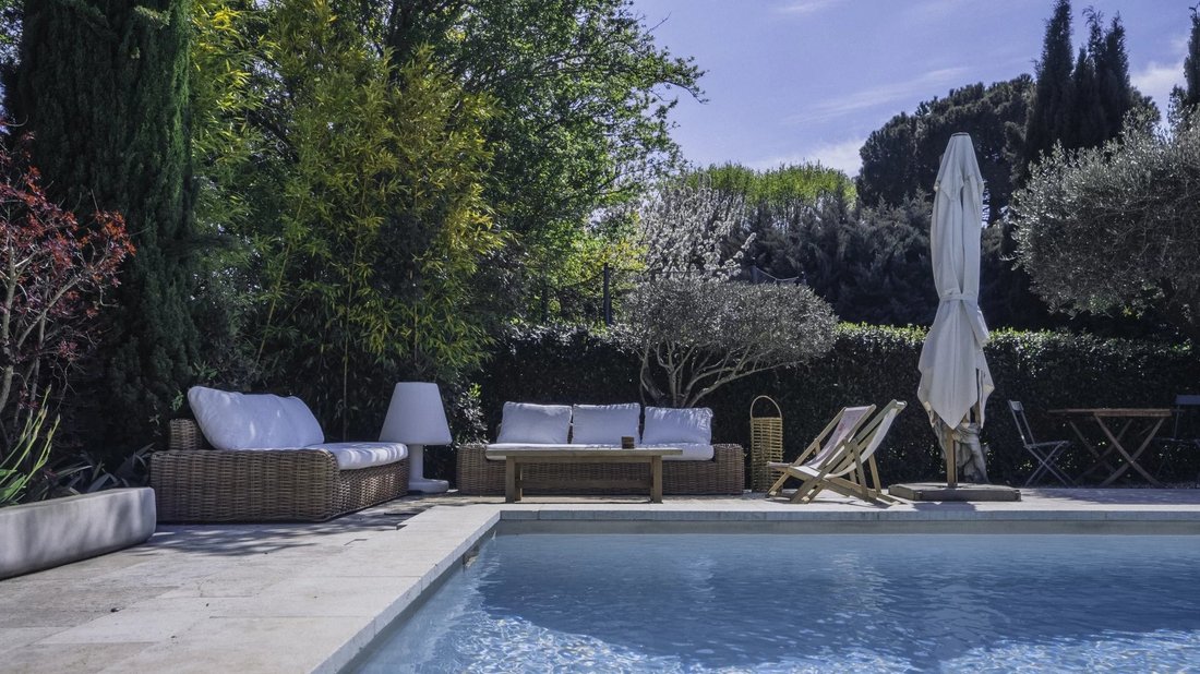 Country House in Saint-Martin-d'Ardeche, Auvergne-Rhône-Alpes, France 3 - 17451173