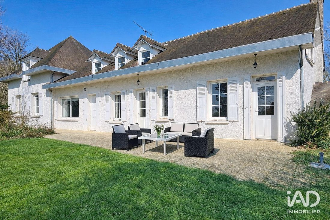 House in Saint-Martin-des-Champs, Ile-de-France, France 2 - 17459929